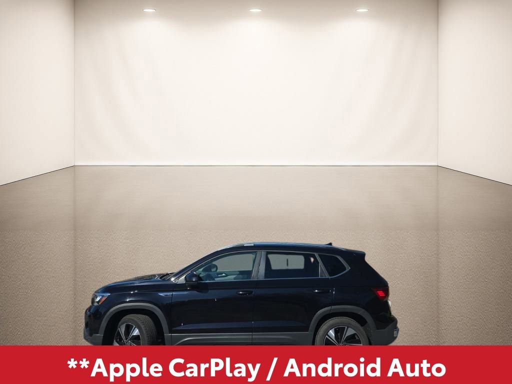 Used 2024 Volkswagen Taos SE image 3