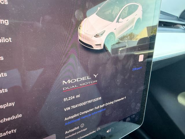 Used 2024 Tesla Model Y Performance image 23