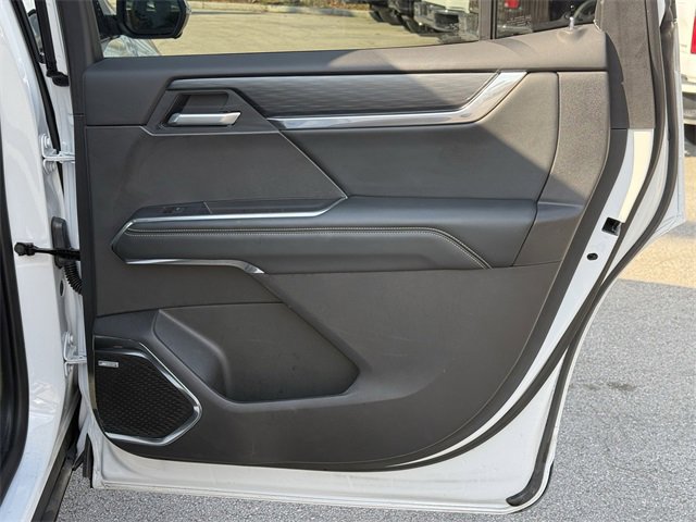 Used 2025 GMC Acadia Elevation image 36