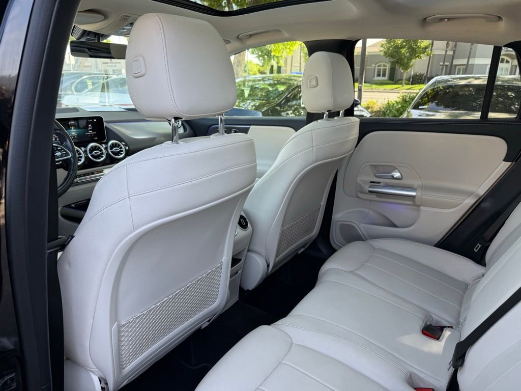 Certified 2021 Mercedes-Benz GLA 250 4MATIC image 25