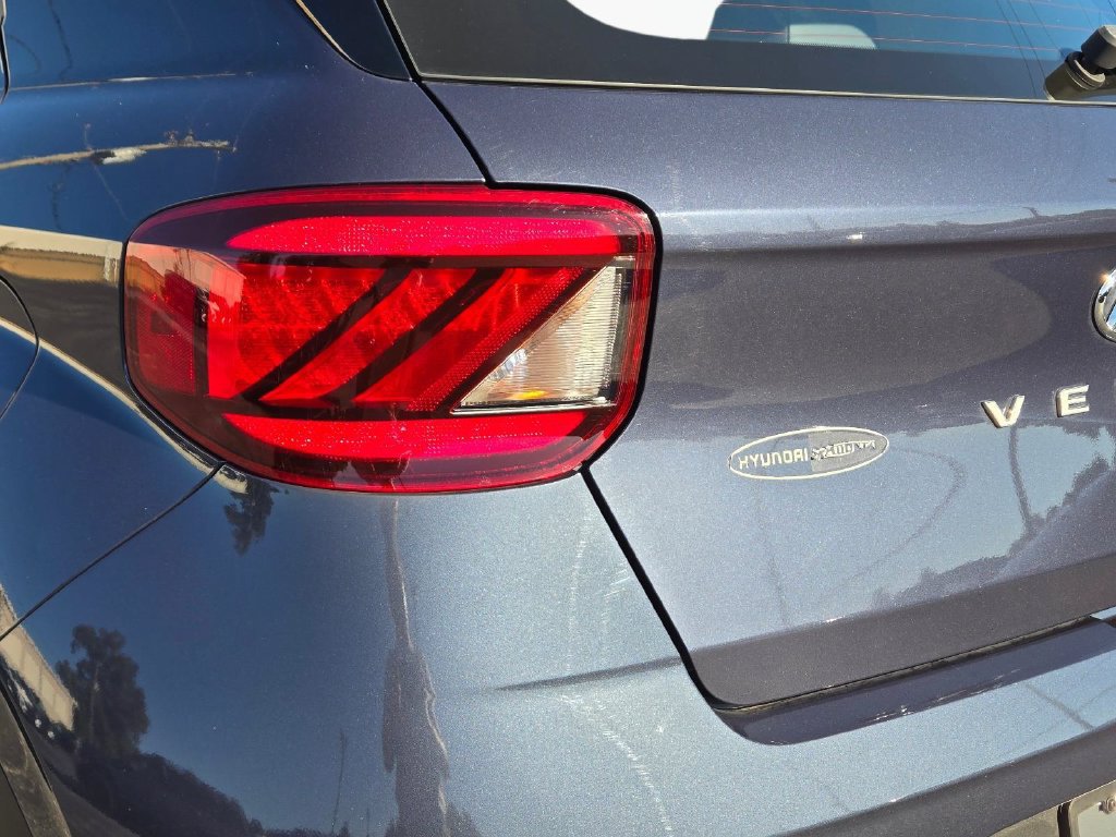 Certified 2024 Hyundai Venue Limited FWD image 7