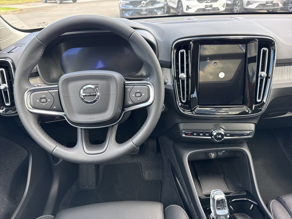 New 2026 Volvo XC40 B5 Plus w/ Climate Package AWD/4WD image 22