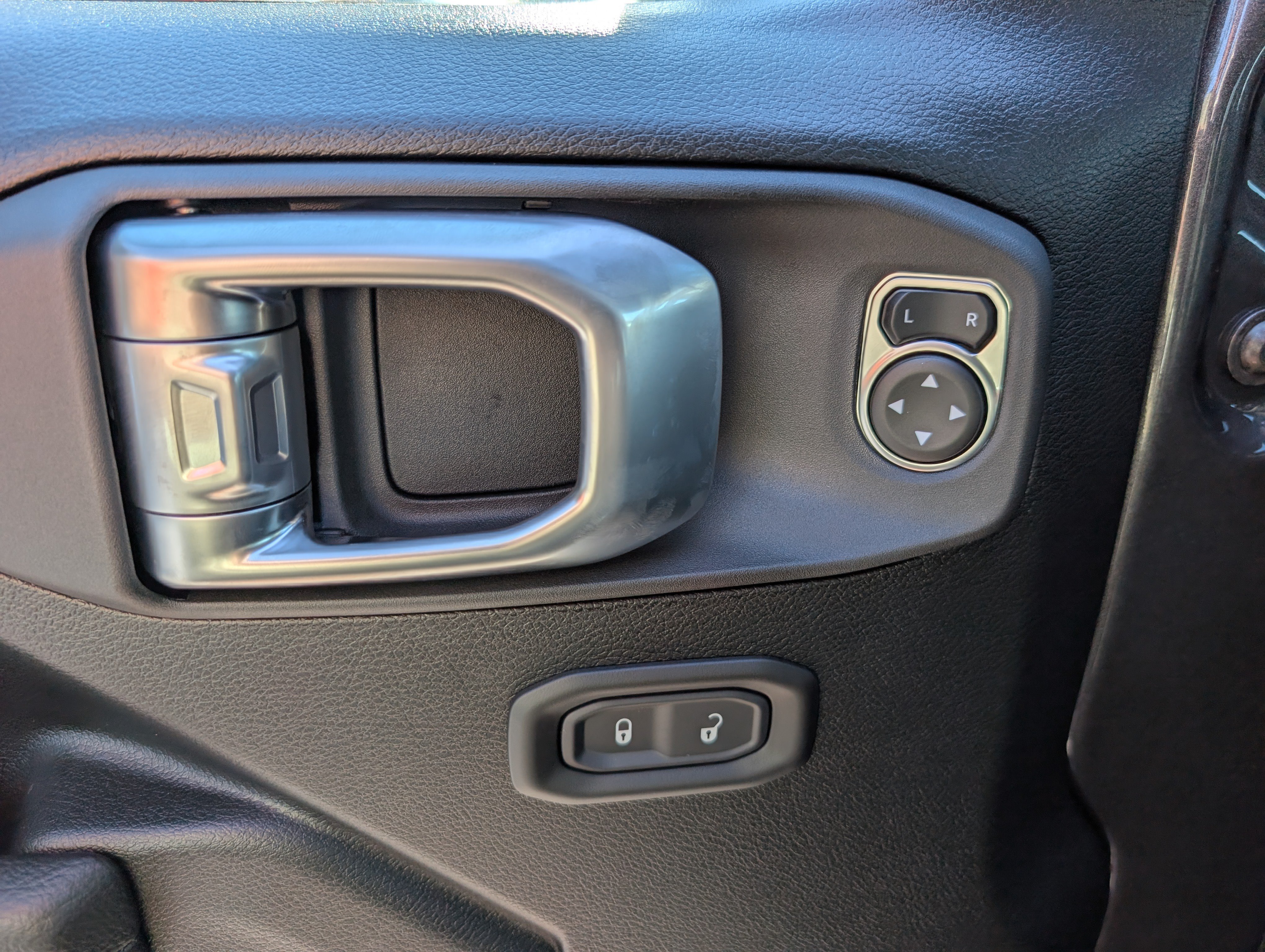 New 2026 Jeep Gladiator Sport AWD/4WD image 16