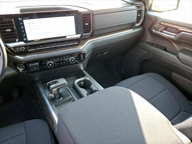 Used 2024 Chevrolet Silverado 1500 LT Trail Boss image 3