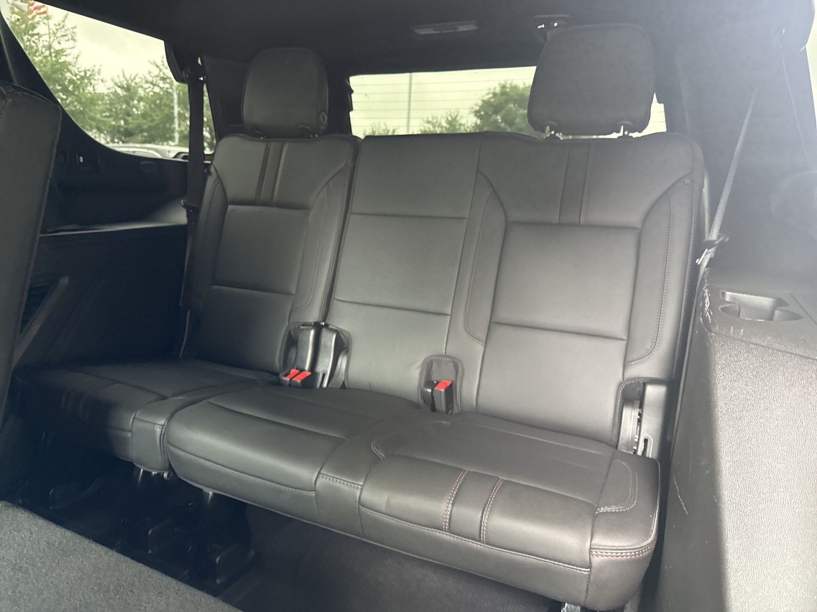 Used 2022 Chevrolet Tahoe RST w/ Luxury Package AWD/4WD image 23