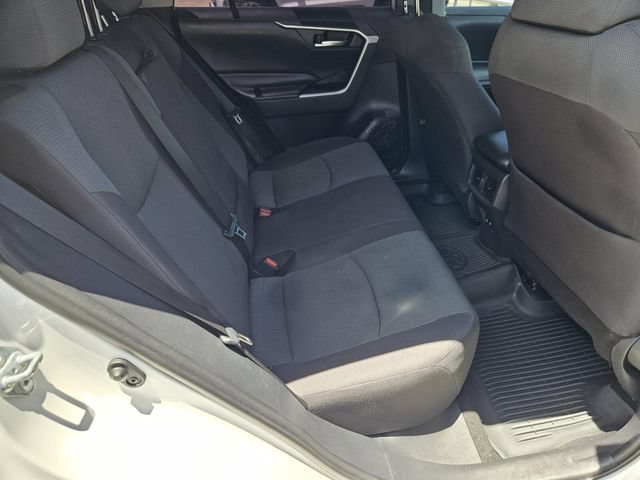 Used 2019 Toyota RAV4 XLE w/ Convenience Package FWD image 17
