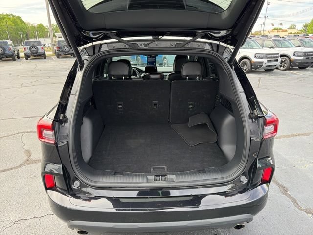 Certified 2024 Ford Escape ST-Line AWD/4WD image 10