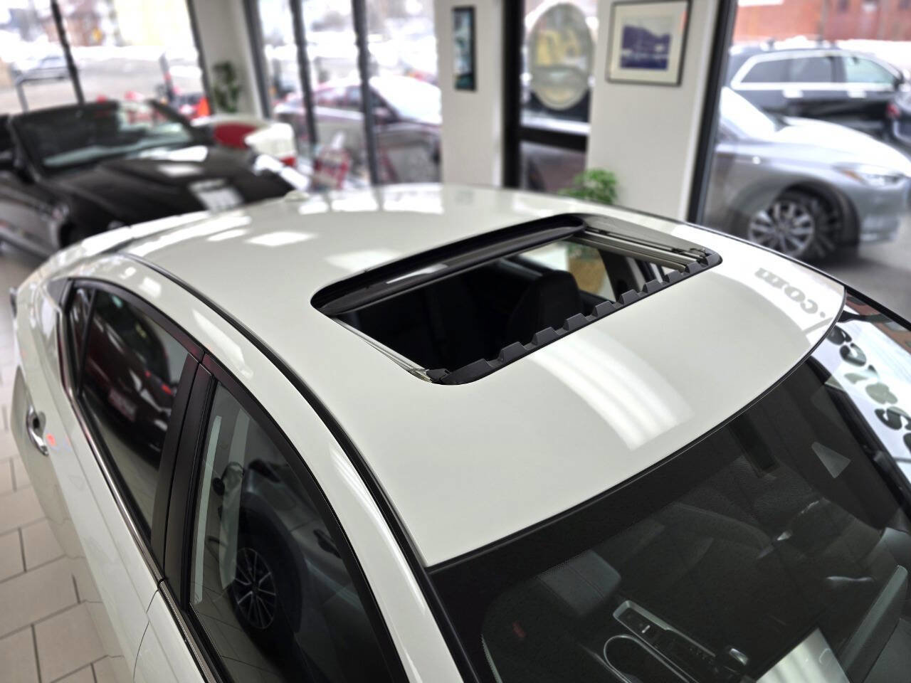 Used 2023 Nissan Altima 2.5 SV w/ SV Premium Package image 13