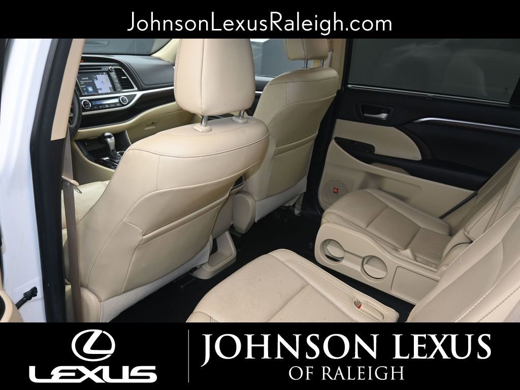 Used 2016 Toyota Highlander Limited image 10
