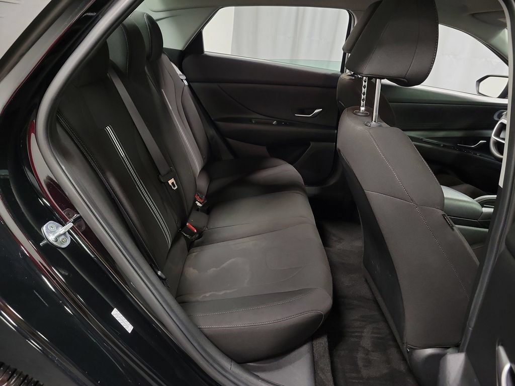 Used 2023 Hyundai Elantra SEL FWD image 25