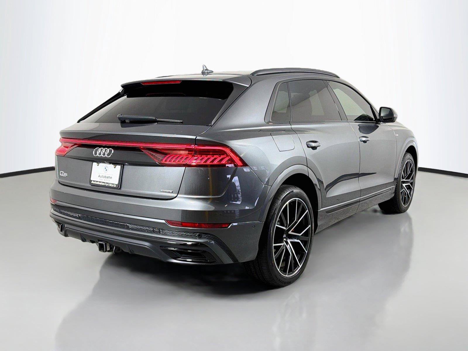 Used 2020 Audi Q8 Prestige w/ Prestige Package AWD/4WD image 5