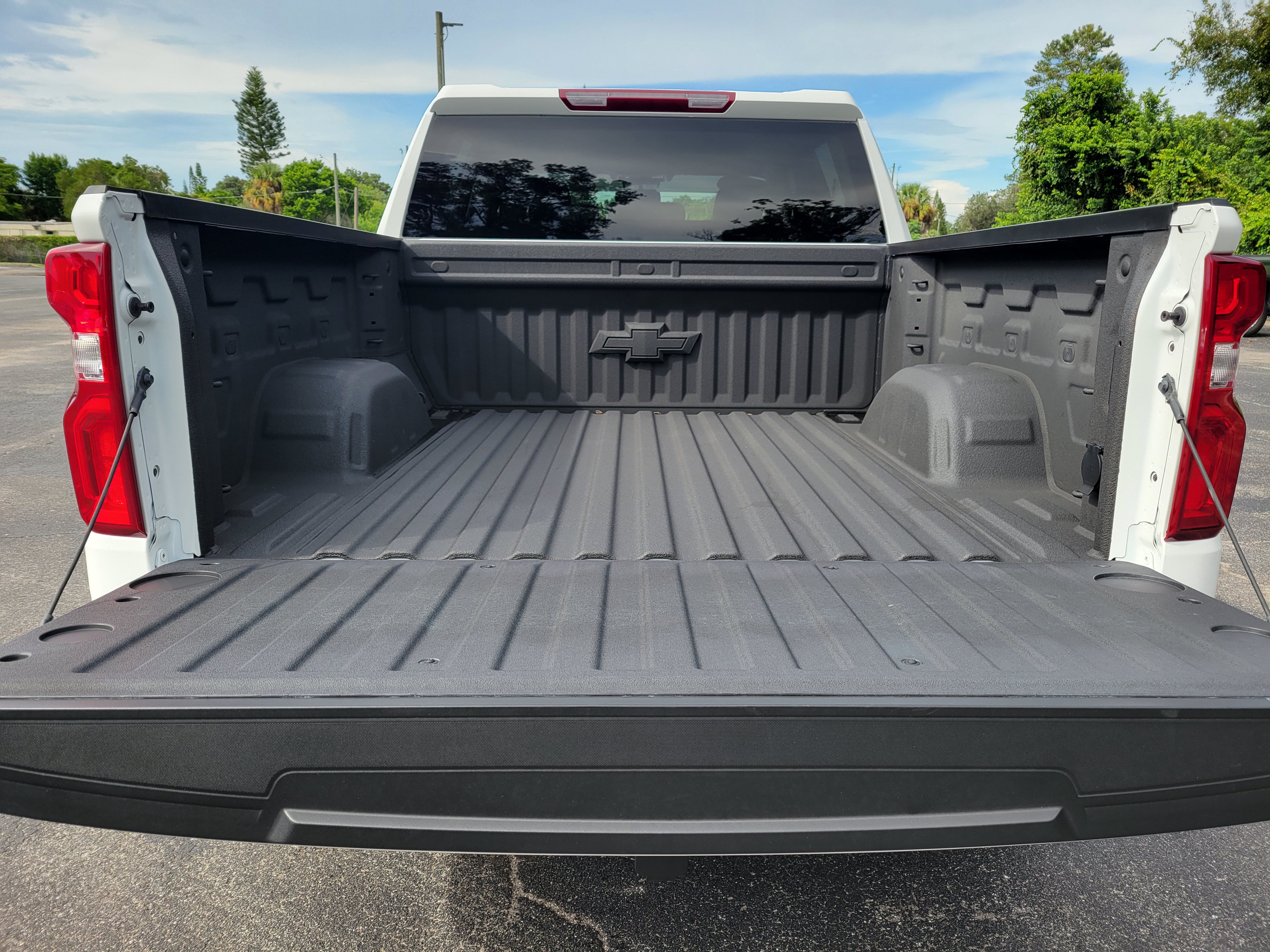 Certified 2025 Chevrolet Silverado 1500 RST w/ Protection Package RWD image 7