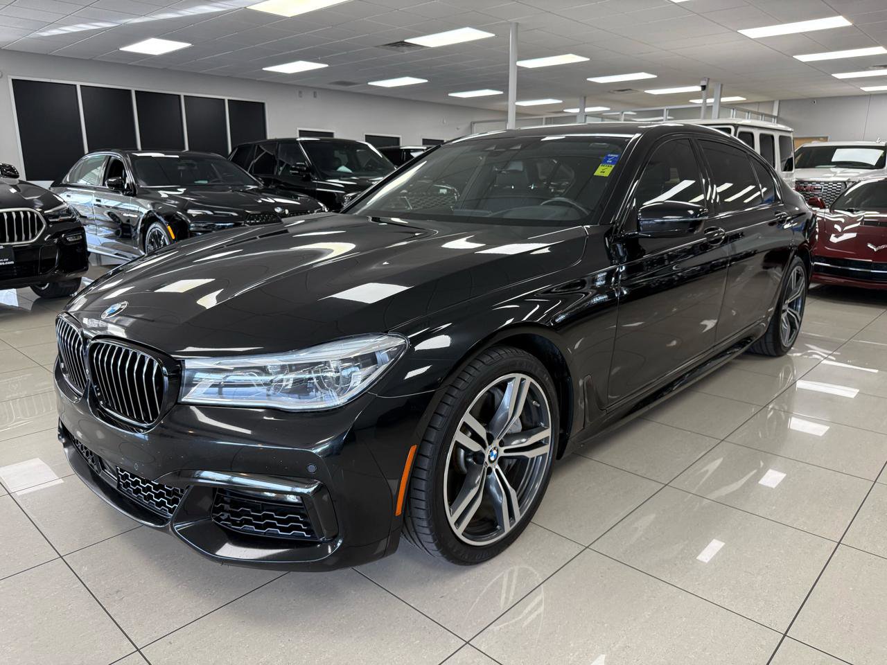 Used 2018 BMW 750i image 8