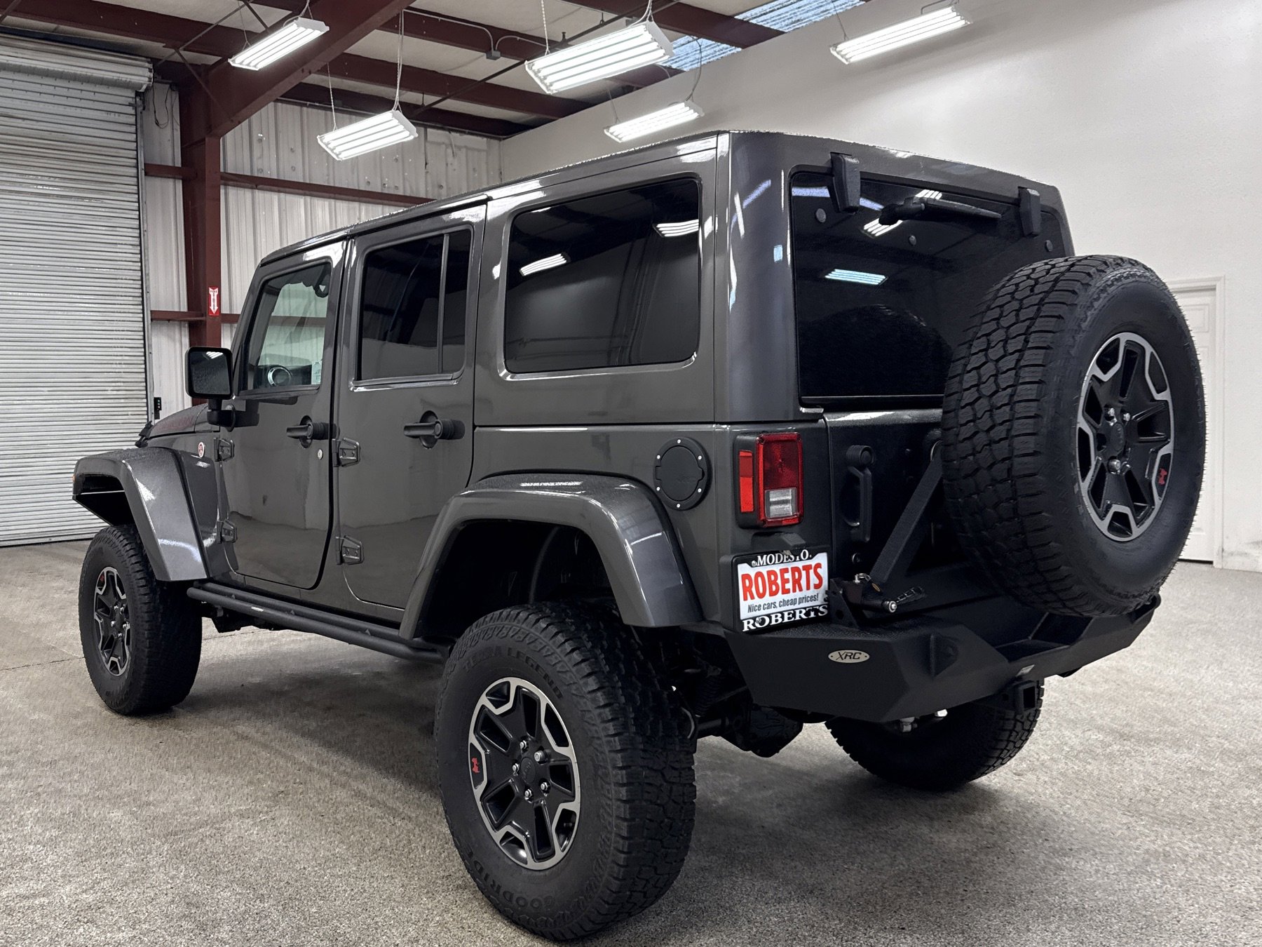 Used 2016 Jeep Wrangler Unlimited Rubicon image 14