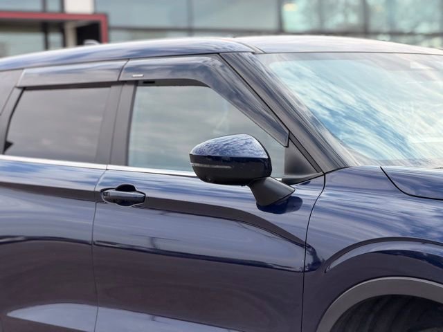 Used 2024 Mitsubishi Outlander SE AWD/4WD image 4