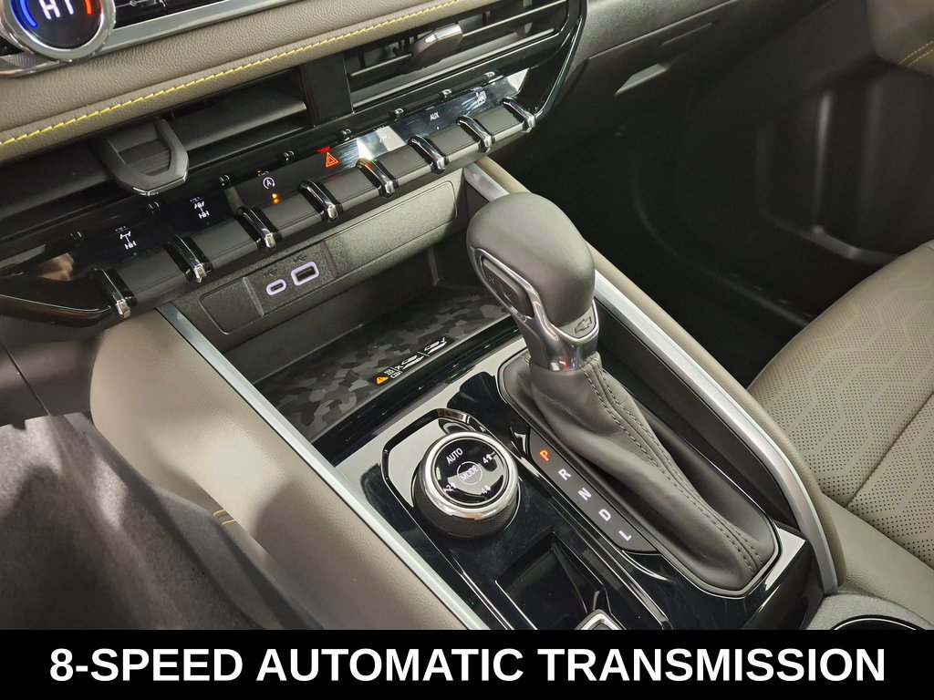 Used 2024 Chevrolet Colorado ZR2 w/ ZR2 Convenience Package III AWD/4WD image 17