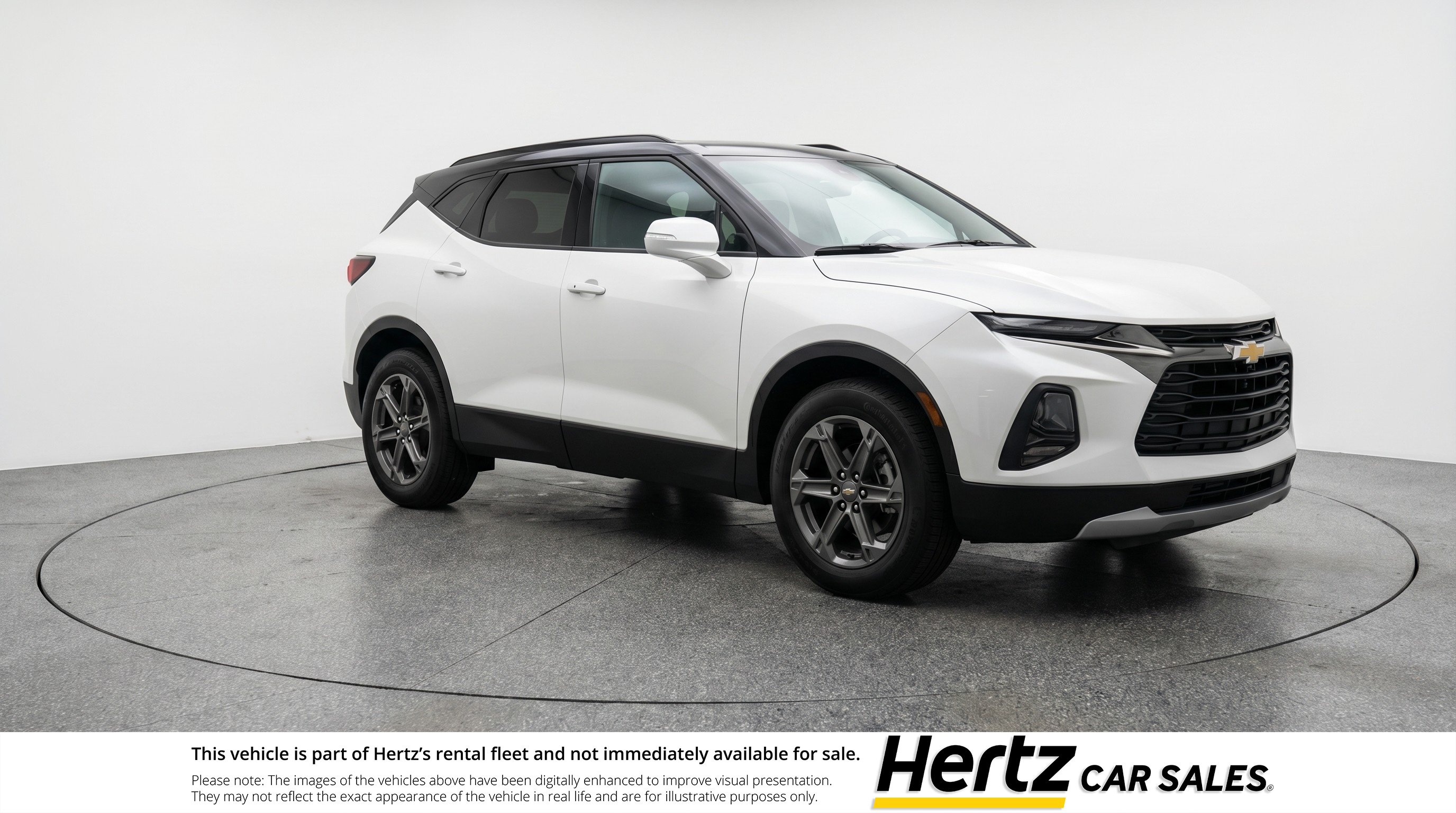 Used 2025 Chevrolet Blazer LT FWD image 1