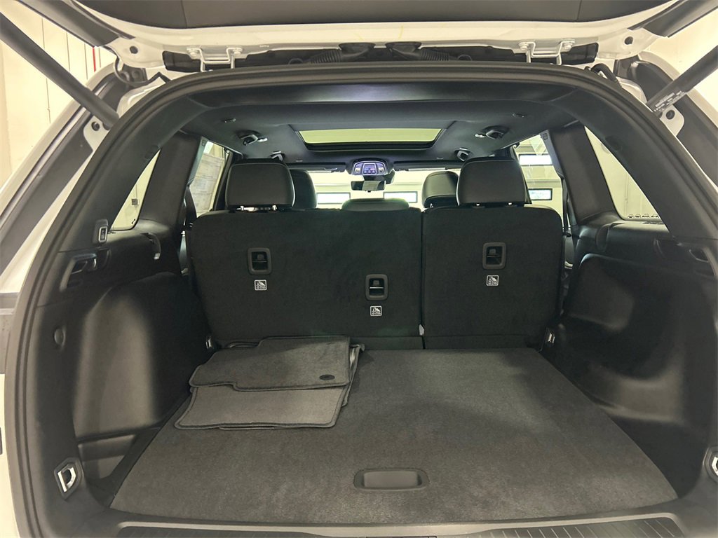 New 2025 Jeep Grand Cherokee Limited w/ Luxury Tech Group II image 33