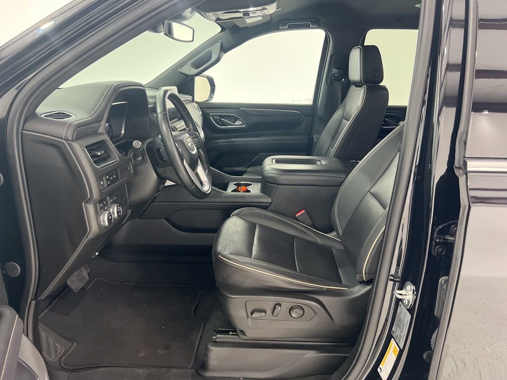 Used 2023 GMC Yukon SLT image 16