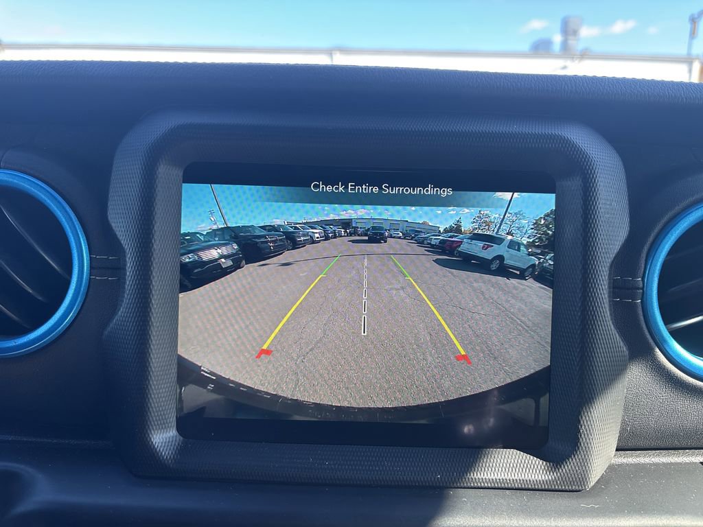 Used 2022 Jeep Wrangler Unlimited Sahara w/ Cold Weather Group image 25