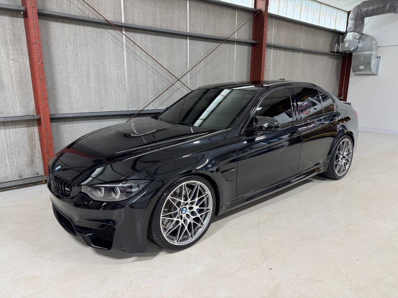 Used 2017 BMW M3 image 3