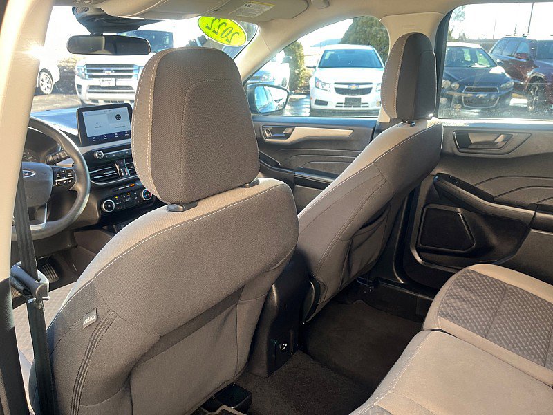 Used 2022 Ford Escape SE image 19