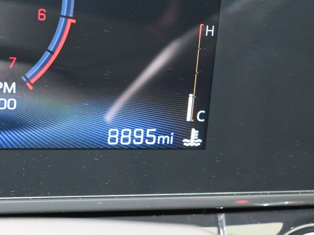 Used 2025 Chevrolet Trax RS w/ Driver Confidence Package image 29