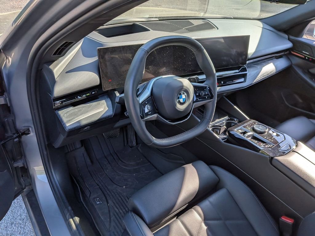 Certified 2024 BMW 530i xDrive w/ Premium Package AWD/4WD image 11