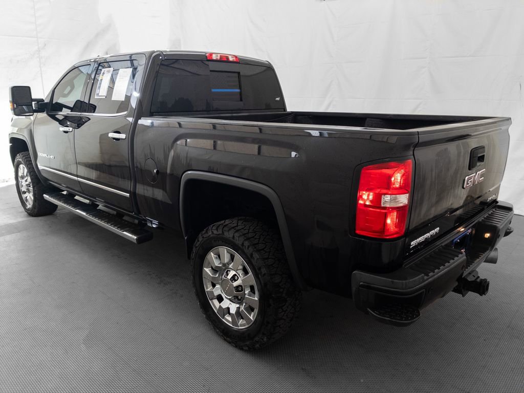 Used 2019 GMC Sierra 2500 Denali w/ Duramax Plus Package image 5