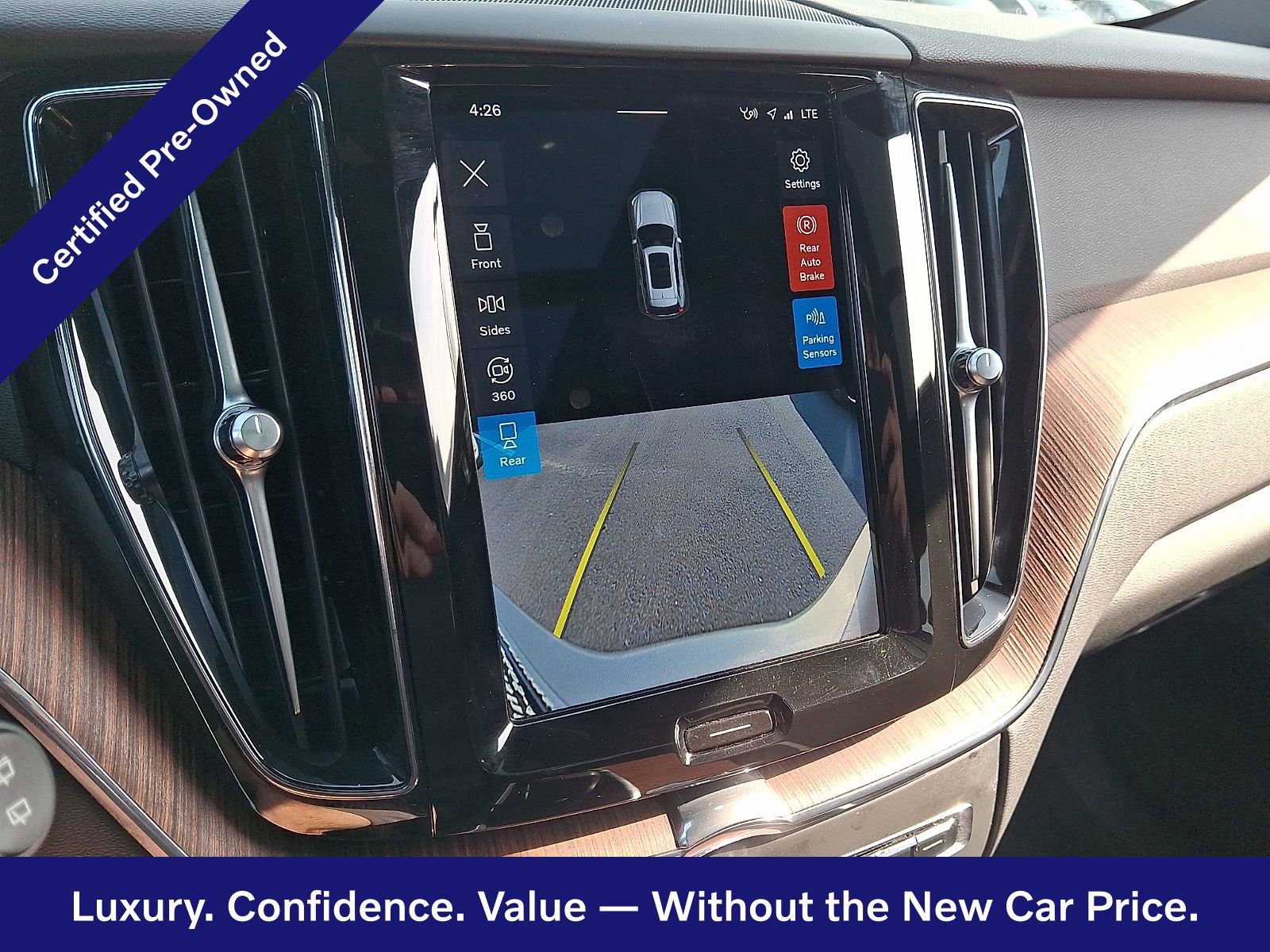 Certified 2023 Volvo XC60 B5 Plus AWD/4WD image 19