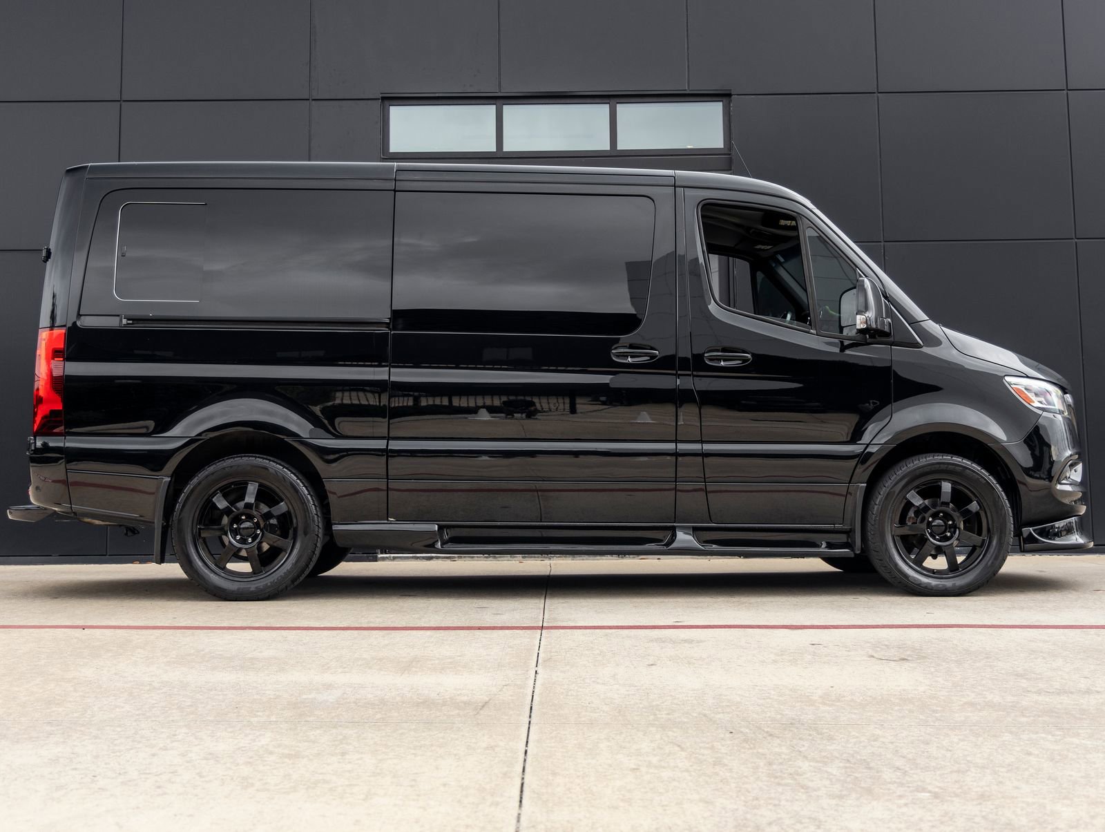 Used 2020 Mercedes-Benz Sprinter 2500 image 10