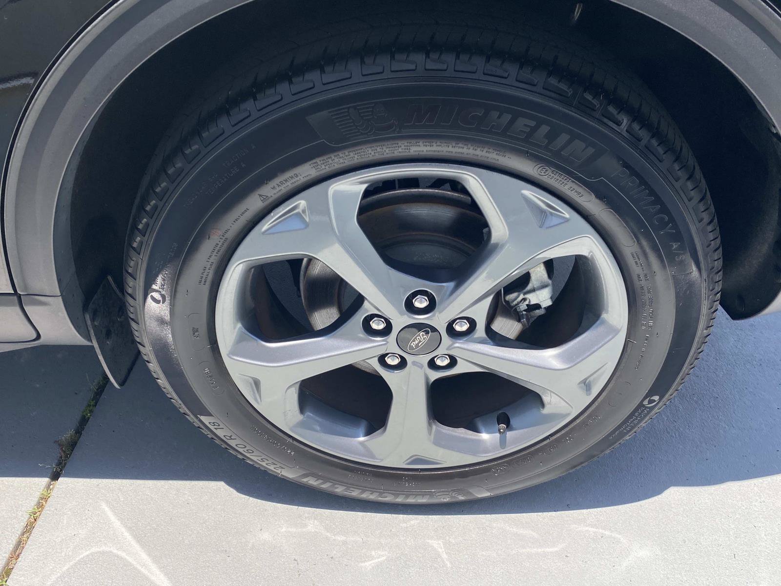Used 2025 Ford Escape ST-Line FWD image 9