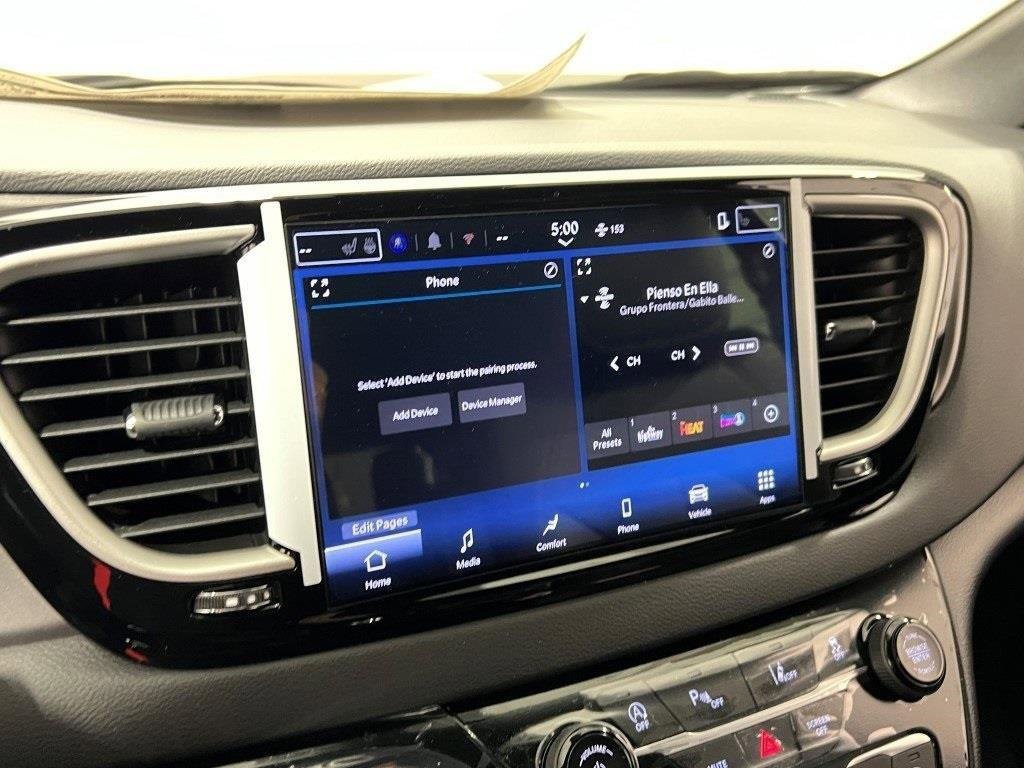 New 2026 Chrysler Voyager LX image 16