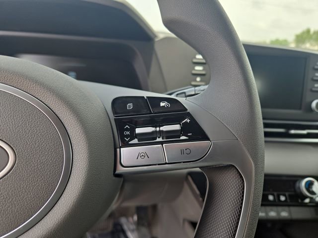 New 2025 Hyundai Elantra Blue image 18