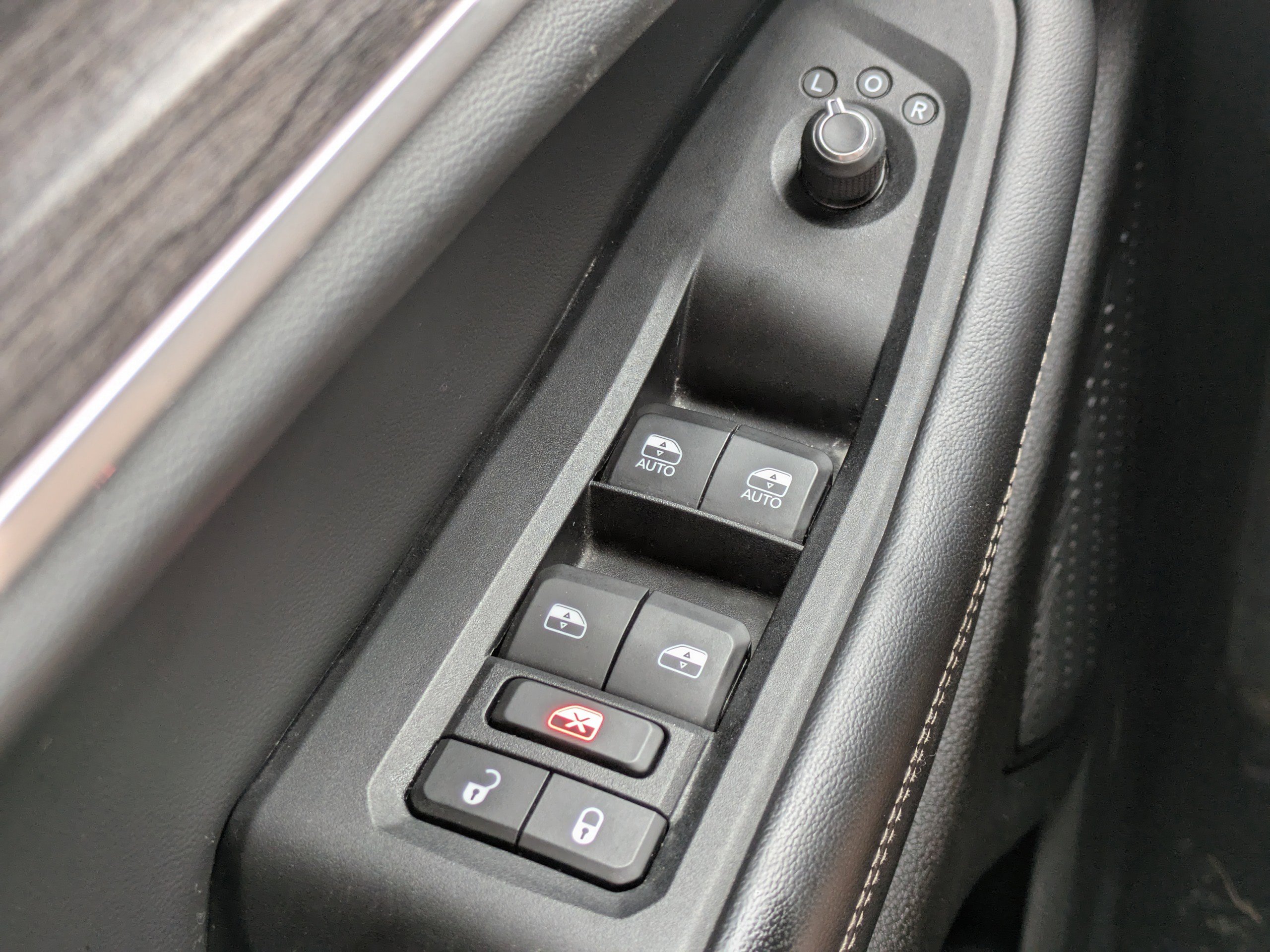 Used 2023 Jeep Grand Cherokee Limited AWD/4WD image 19