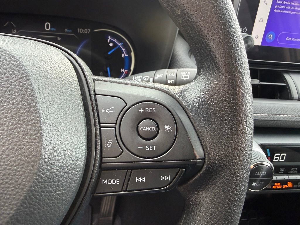 Certified 2025 Toyota RAV4 XLE image 30