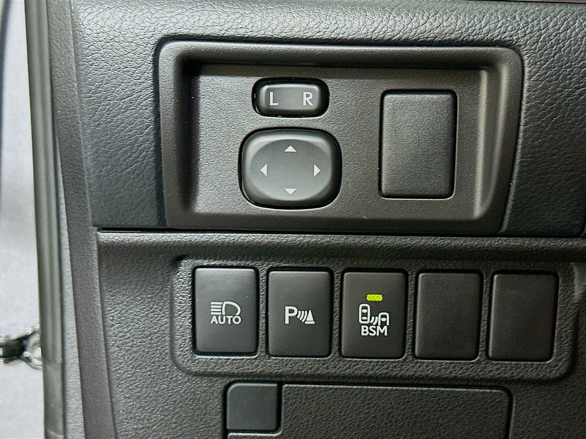 Used 2016 Lexus ES 350 w/ Navigation System Package FWD image 17