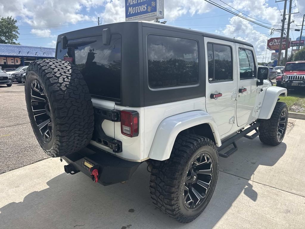 Used 2016 Jeep Wrangler Unlimited Sahara w/ Connectivity Group AWD/4WD image 8