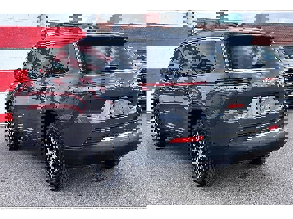 Used 2025 Jeep Grand Cherokee L Limited w/ Luxury Tech Group II image 13