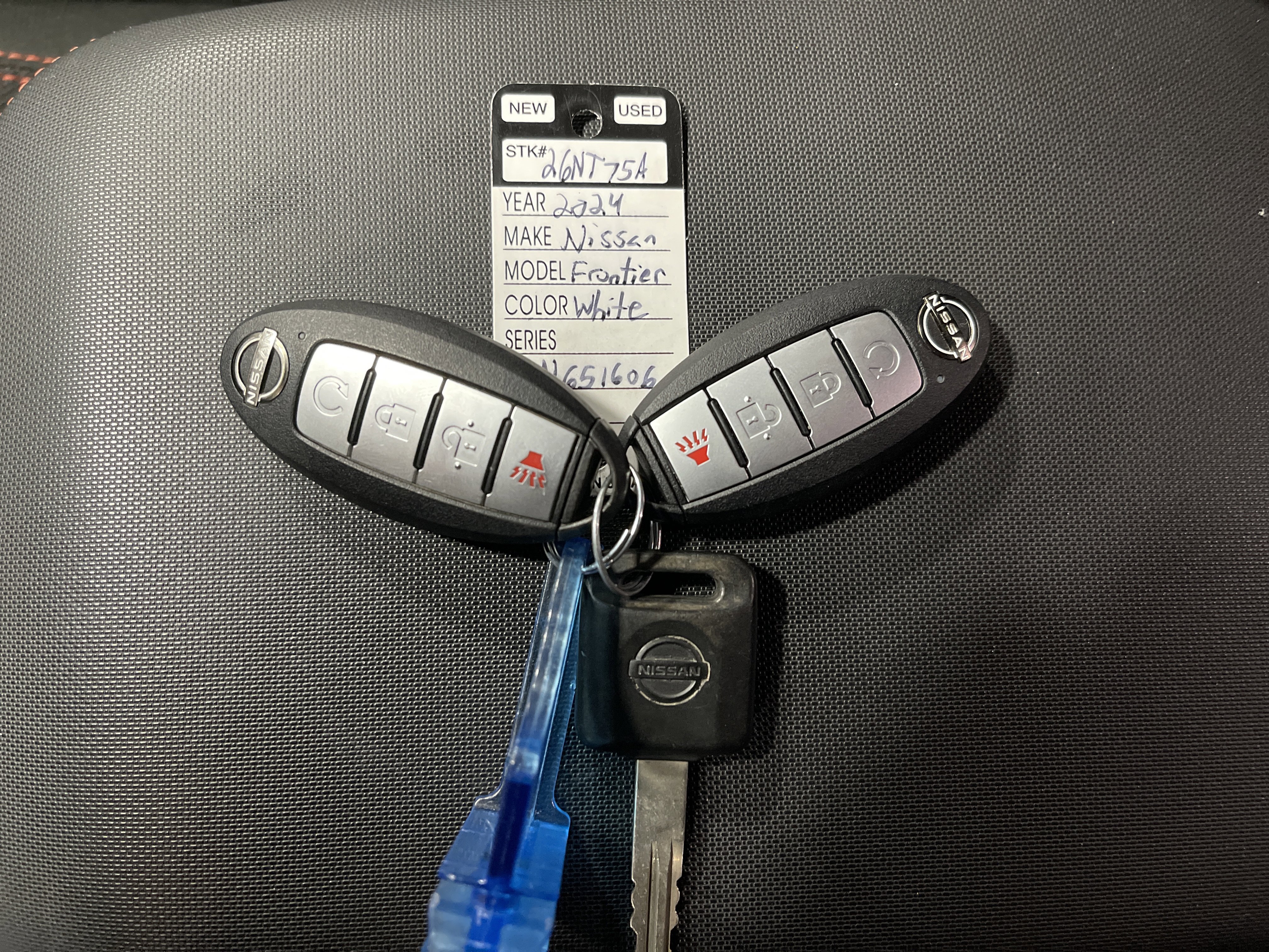 Used 2024 Nissan Frontier PRO-4X w/ Pro Convenience Package image 27