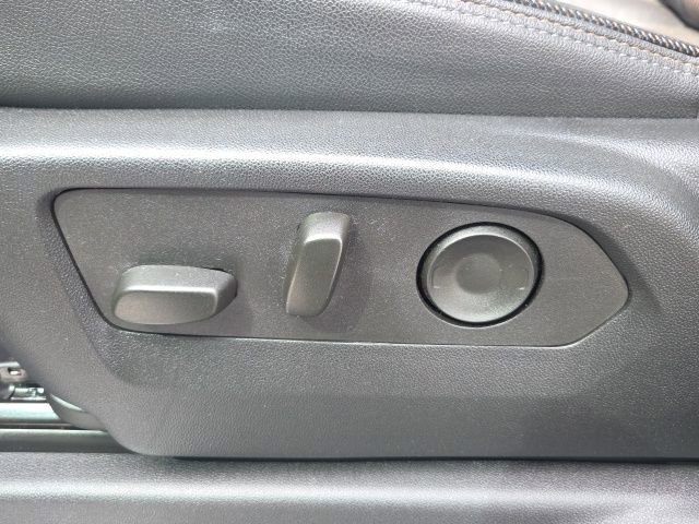 Used 2024 Chevrolet Silverado 3500 High Country w/ High Country Premium Package image 28