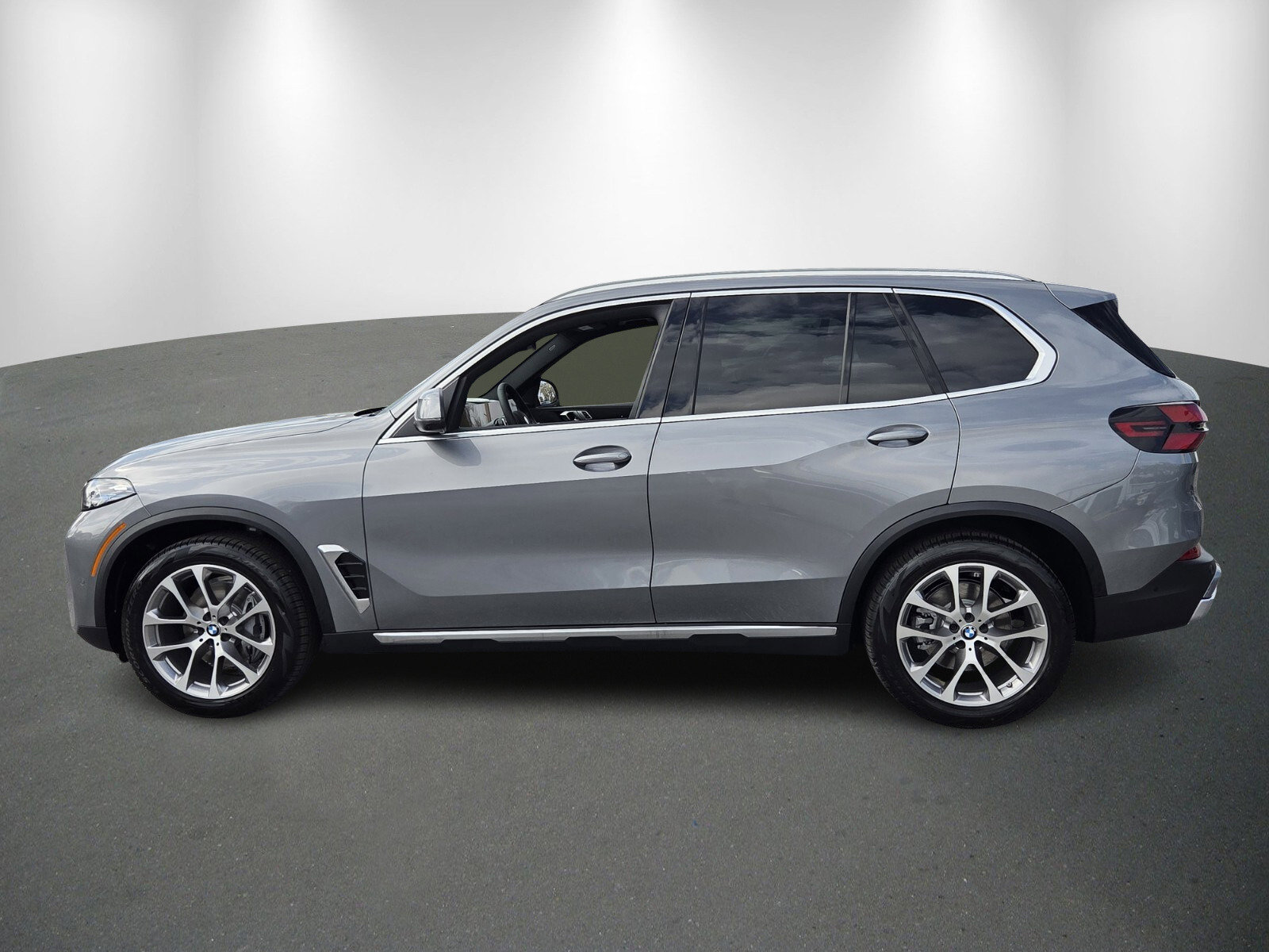 New 2026 BMW X5 xDrive40i w/ Off-Road Package image 4