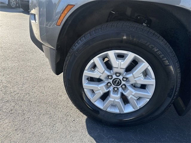 Certified 2022 Nissan Frontier SV image 18