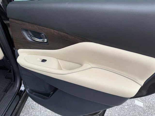 Used 2020 Nissan Murano Platinum w/ Cargo Package FWD image 23