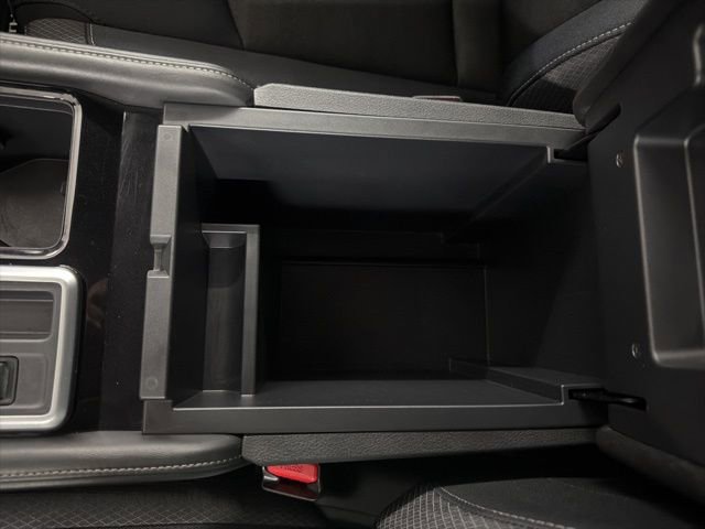 Used 2024 Nissan Pathfinder SV FWD image 35