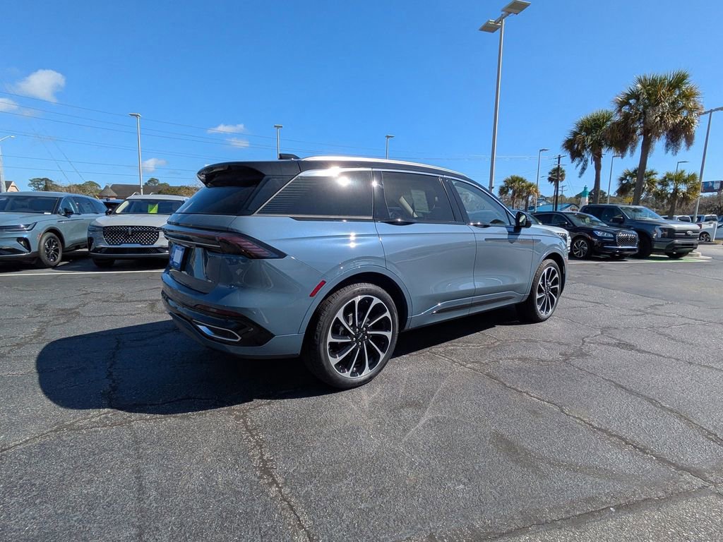 New 2026 Lincoln Nautilus Black Label image 4