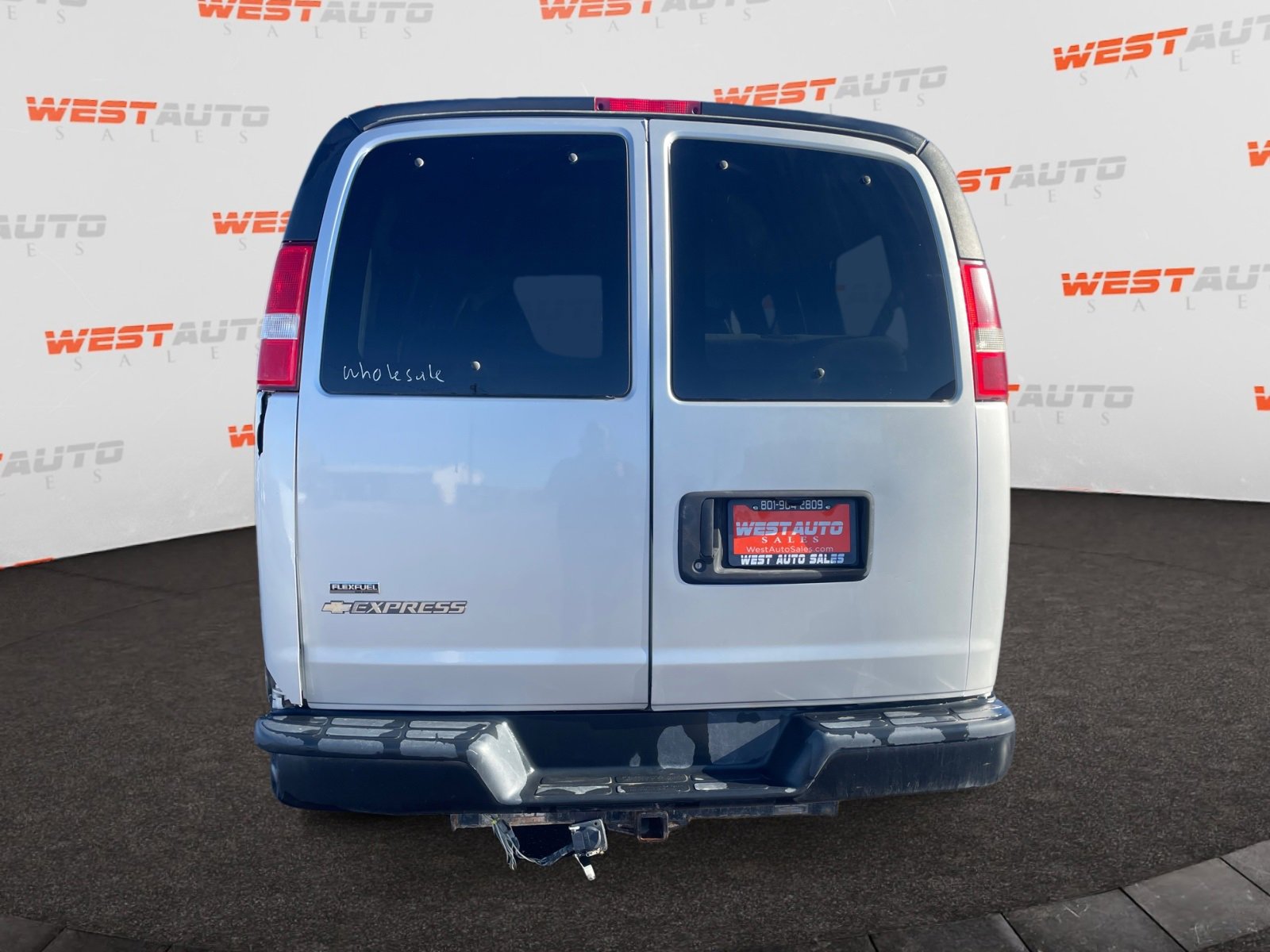 Used 2011 Chevrolet Express 2500 LS image 4