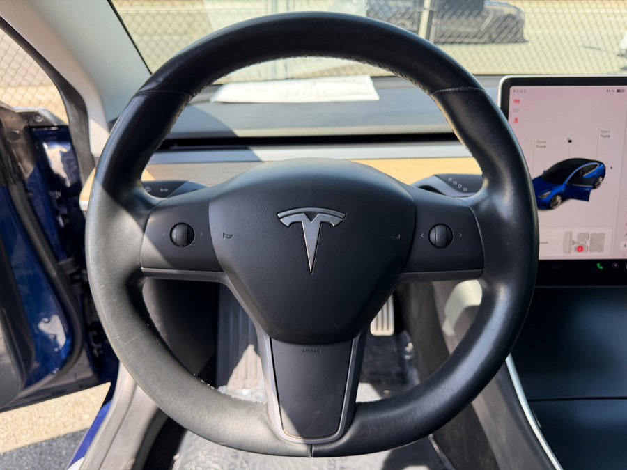 Used 2018 Tesla Model 3 Performance image 12