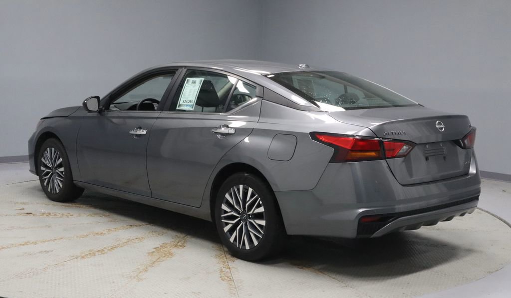 Certified 2024 Nissan Altima 2.5 SV AWD/4WD image 8