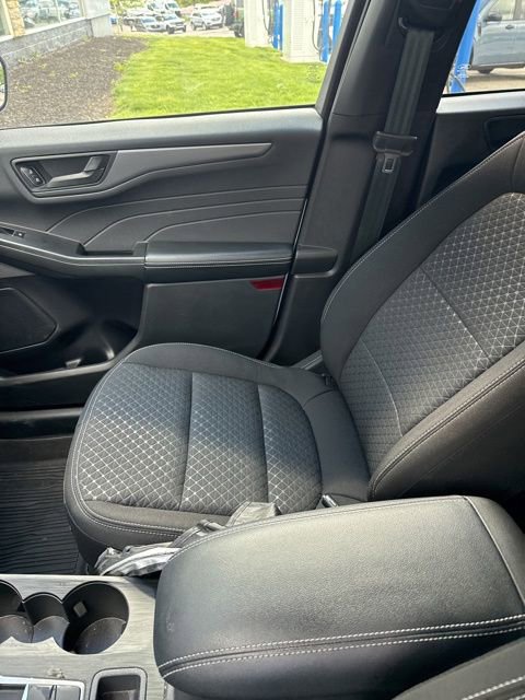 Used 2023 Ford Escape Active w/ Tech Pack #1 AWD/4WD image 6